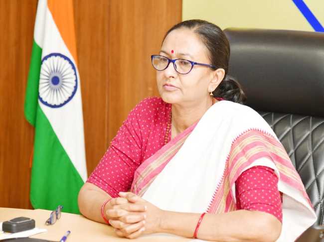 सीएस ने लोक निर्माण विभाग एवं ग्रामीण निर्माण विभाग द्वारा सड़कों के निर्माण एवं अनुरक्षण से सम्बन्धित कार्यों का स्पष्ट सीमांकन करने के निर्देश दिए